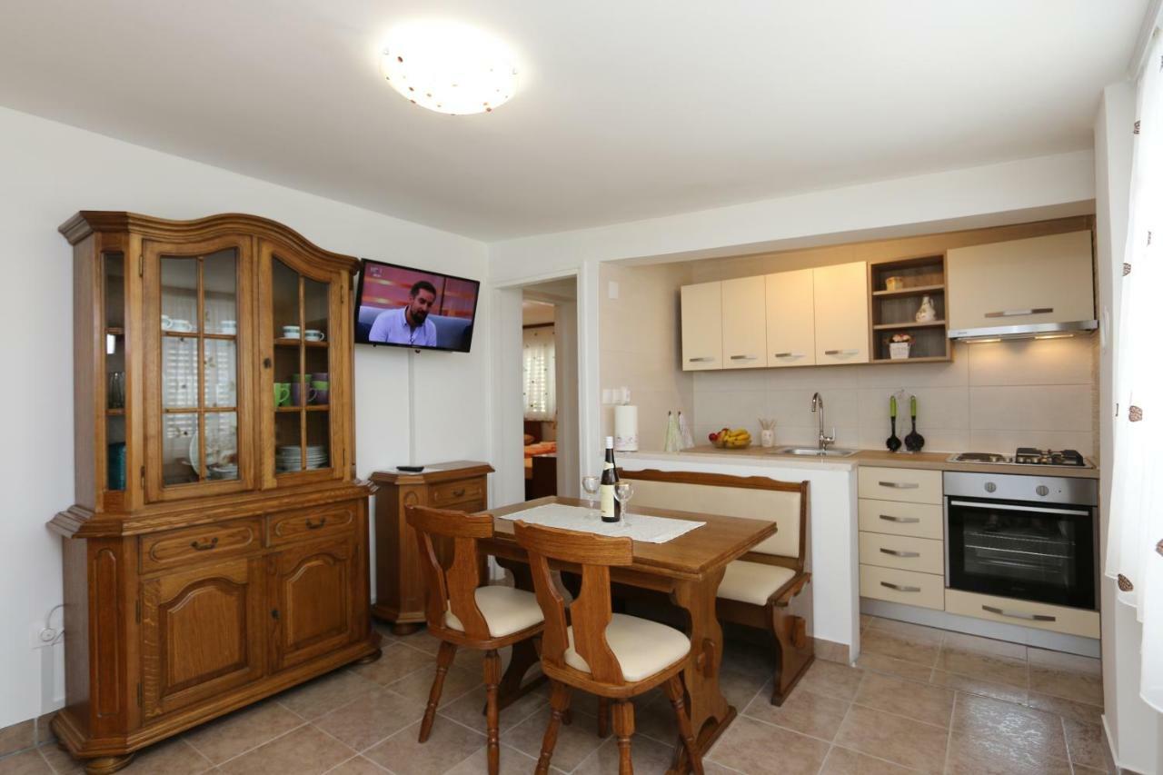 Apartment Damirk Polje  Buitenkant foto